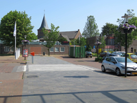 833998 Gezicht op het parkeerterrein voor het winkelcentrum Mereveldplein bij de Oranjelaan te De Meern (gemeente ...